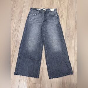 Universal Thread Charcoal Wide-Leg Jeans